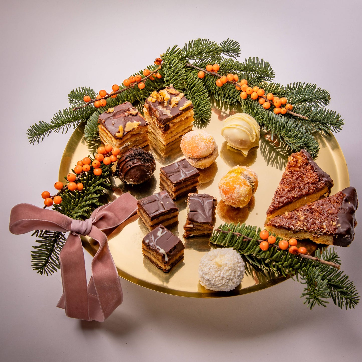 Mix of Balkan cookies