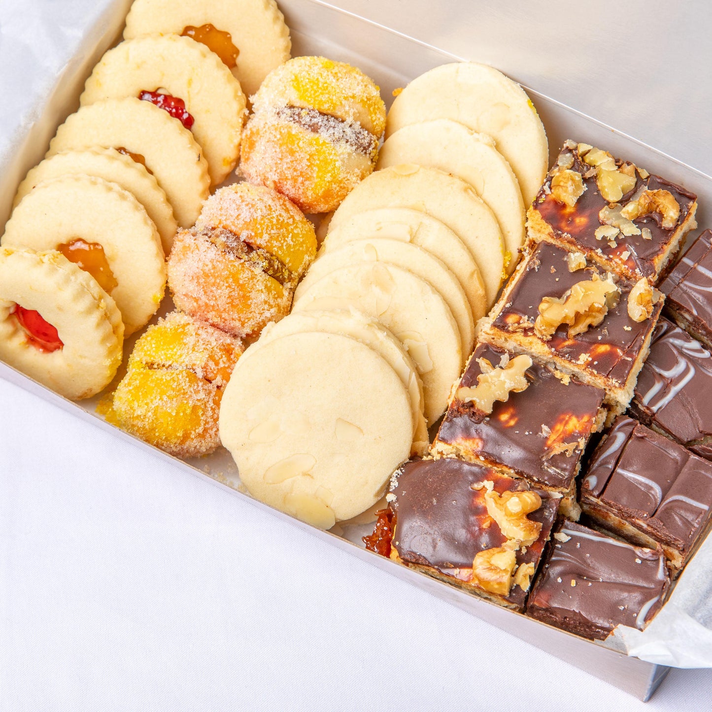 Mix of Balkan cookies